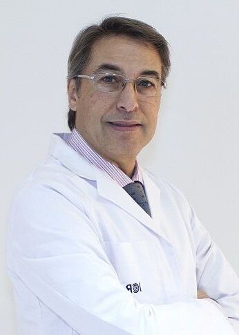 Doctor endocrinologist Ricky Bazan Machuca